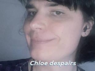 Chloe_despairs