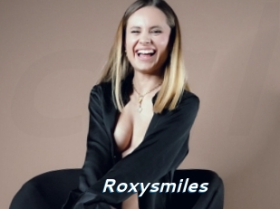 Roxysmiles