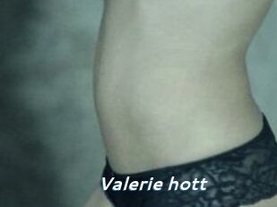 Valerie_hott